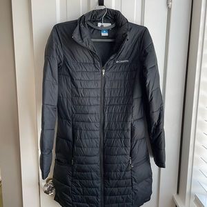 Columbia puffer. Black. Size Small.